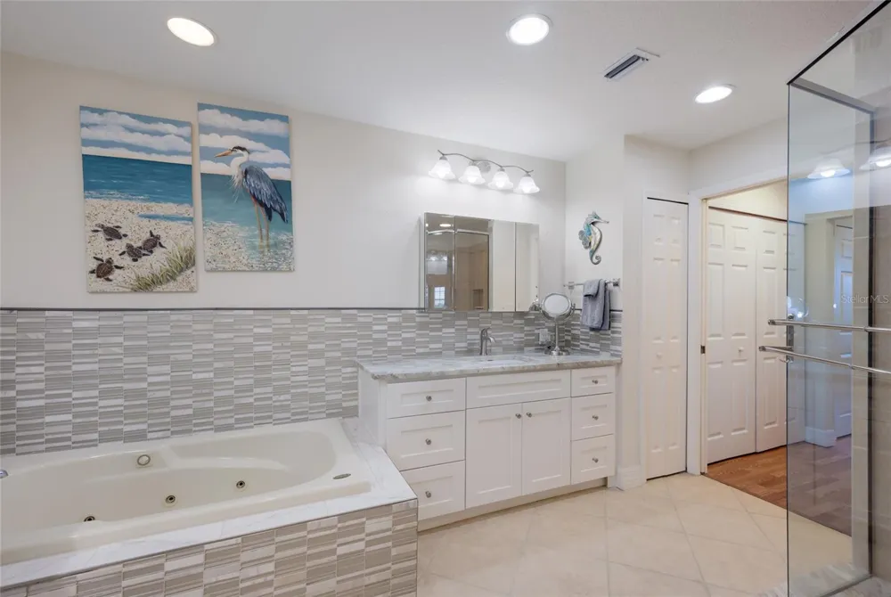 5100 JESSIE HARBOR DRIVE #404 Osprey, FL 34229