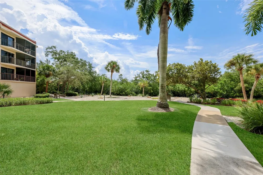 5100 JESSIE HARBOR DRIVE #404 Osprey, FL 34229