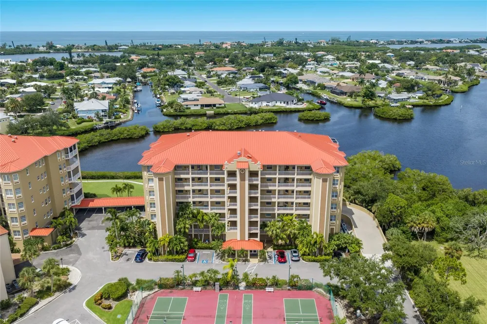5100 JESSIE HARBOR DRIVE #404 Osprey, FL 34229
