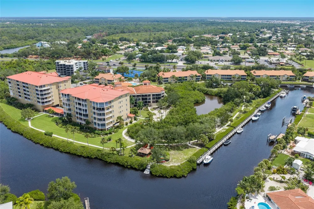 5100 JESSIE HARBOR DRIVE #404 Osprey, FL 34229