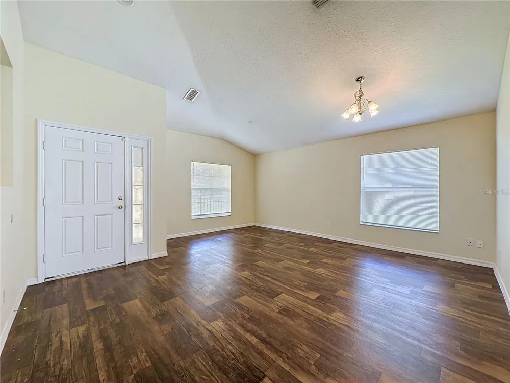 3066 EAGLE CROSSING DR Kissimmee, FL 34746