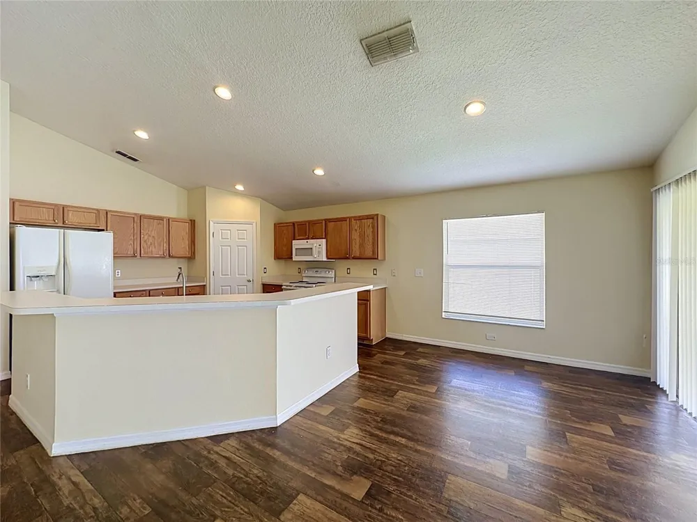 3066 EAGLE CROSSING DR Kissimmee, FL 34746