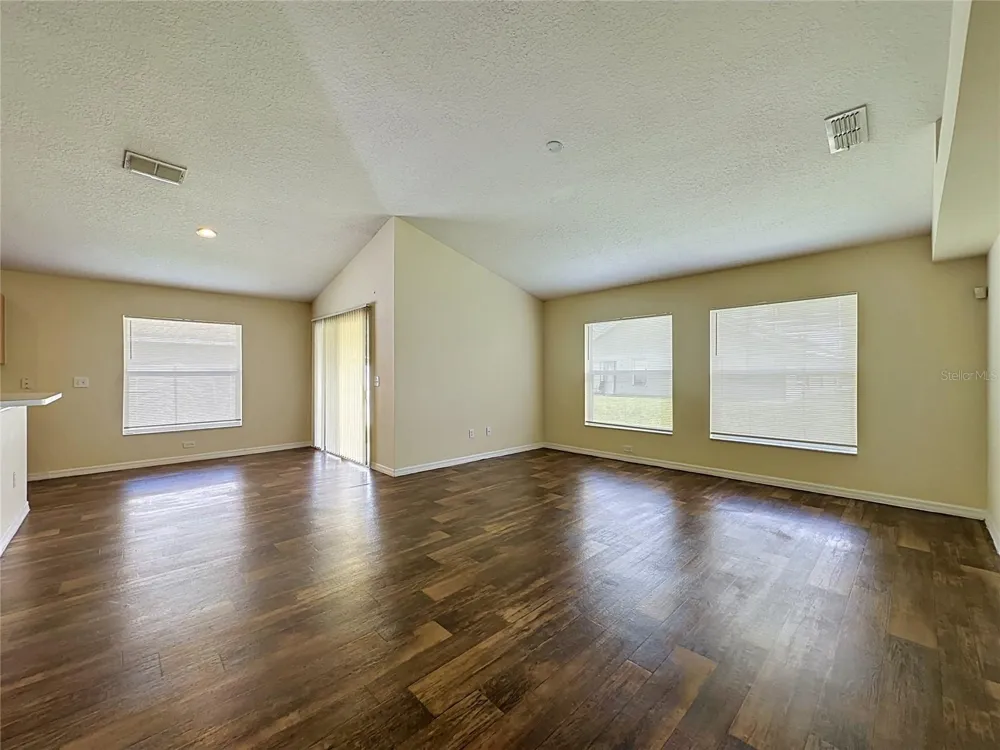 3066 EAGLE CROSSING DR Kissimmee, FL 34746