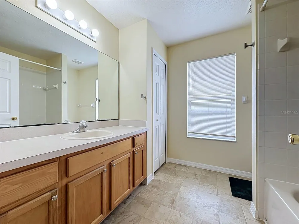 3066 EAGLE CROSSING DR Kissimmee, FL 34746