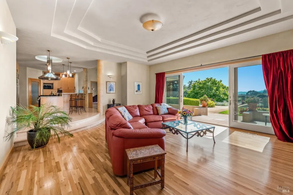 4163 E 3rd Avenue Napa, CA 94558