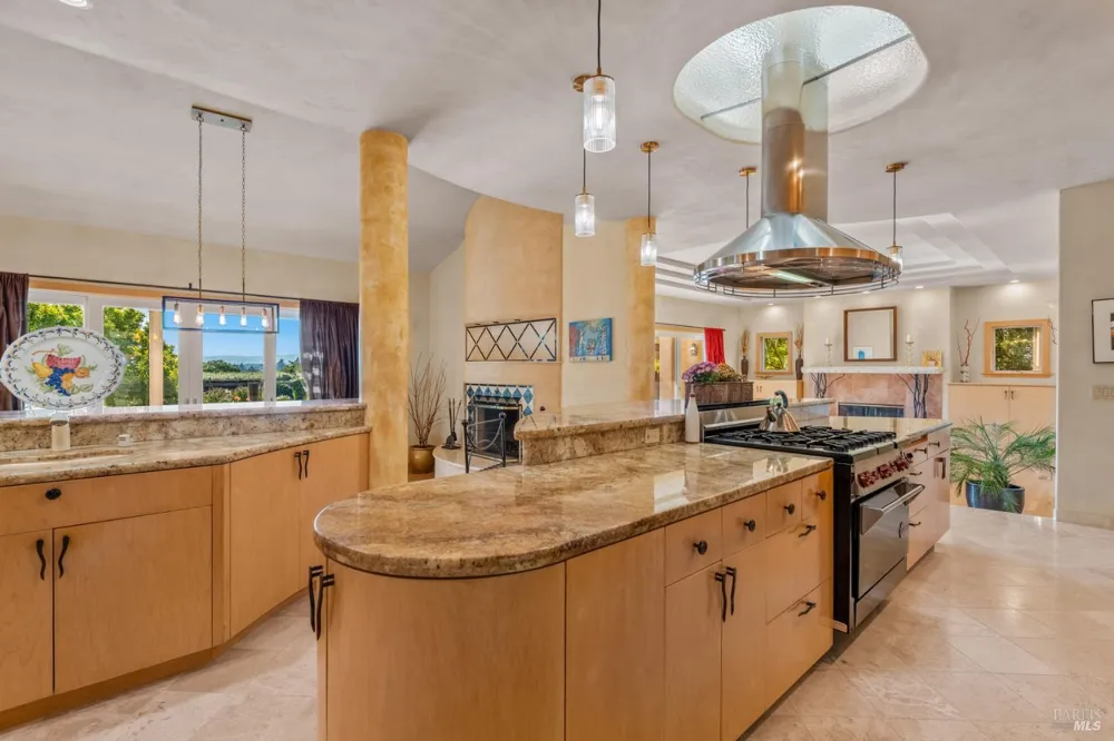 4163 E 3rd Avenue Napa, CA 94558