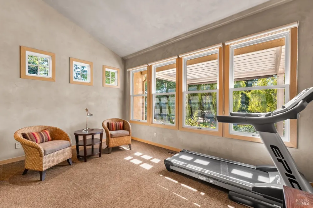 4163 E 3rd Avenue Napa, CA 94558