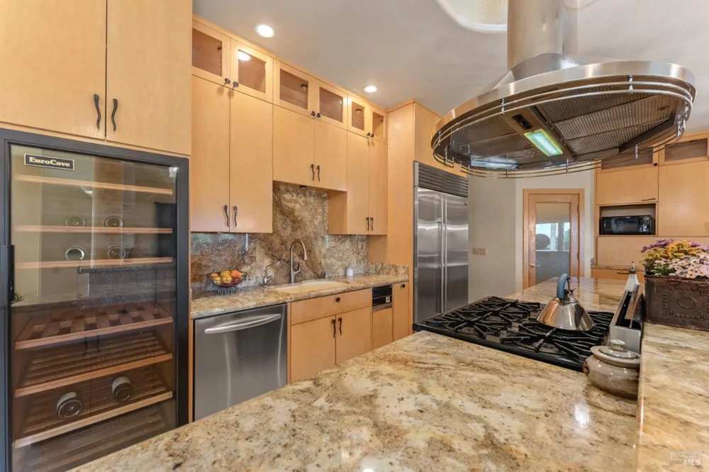 4163 E 3rd Avenue Napa, CA 94558
