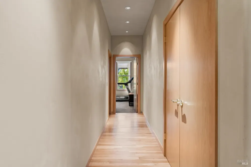 4163 E 3rd Avenue Napa, CA 94558
