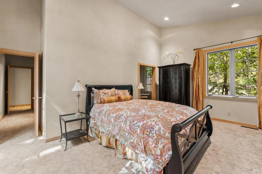 4163 E 3rd Avenue Napa, CA 94558
