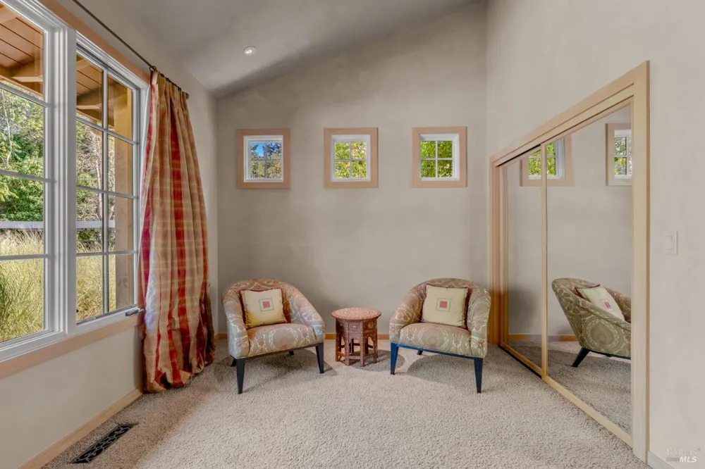 4163 E 3rd Avenue Napa, CA 94558