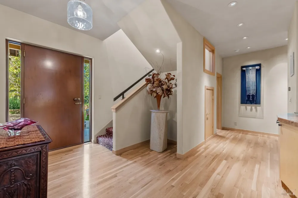 4163 E 3rd Avenue Napa, CA 94558