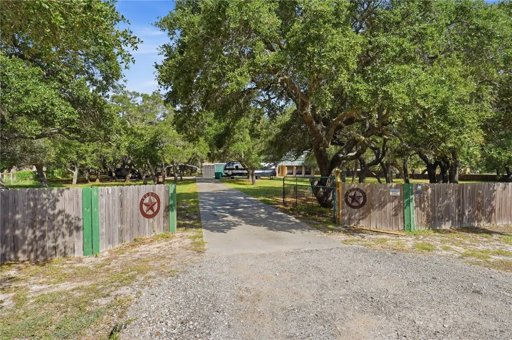 3949 County Road 4705 Aransas Pass, TX 78336