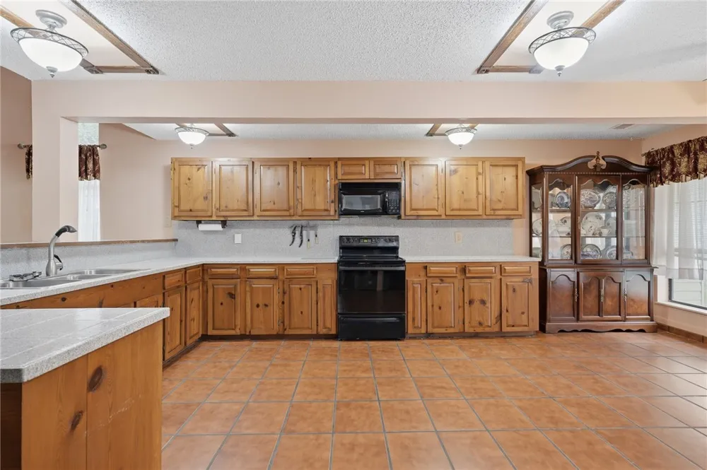 3949 County Road 4705 Aransas Pass, TX 78336