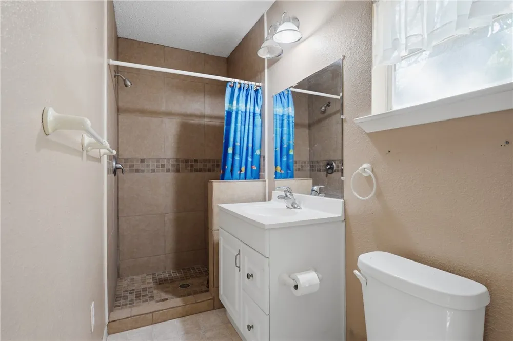 3949 County Road 4705 Aransas Pass, TX 78336