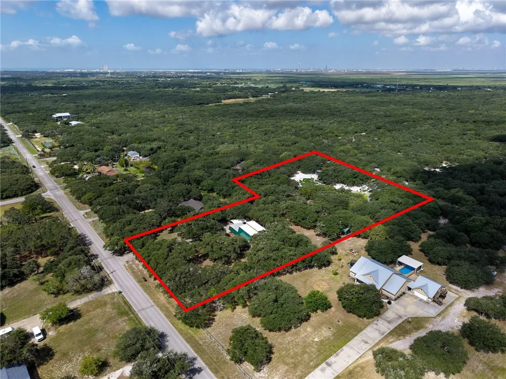 3949 County Road 4705 Aransas Pass, TX 78336