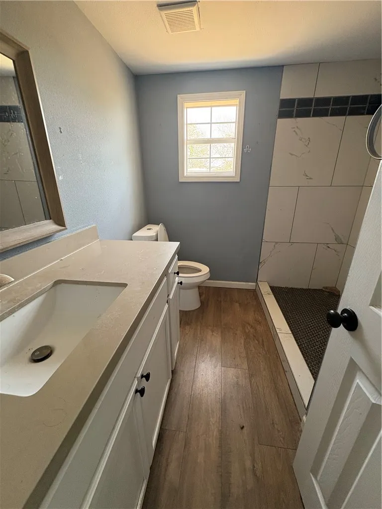 131 W Oregon Street Bishop, TX 78343