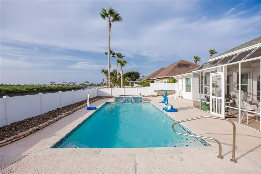 14846 Dasmarinas Drive Corpus Christi, TX 78418