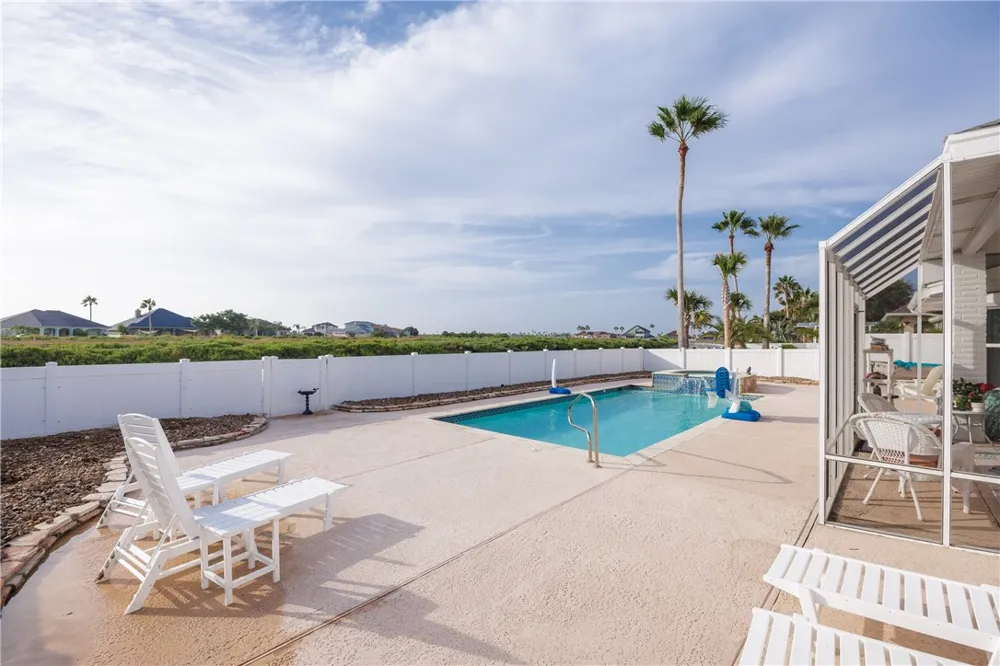 14846 Dasmarinas Drive Corpus Christi, TX 78418