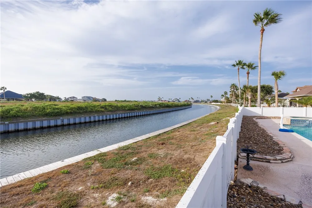 14846 Dasmarinas Drive Corpus Christi, TX 78418