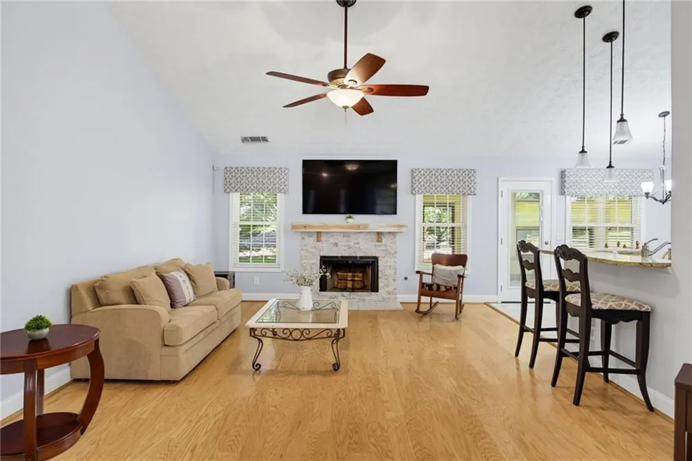 187 Fallow Lane Acworth, GA 30101