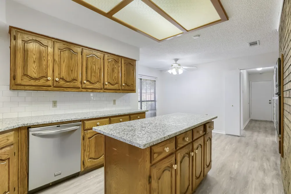 1931 Silver Creek Place Duncanville, TX 75137