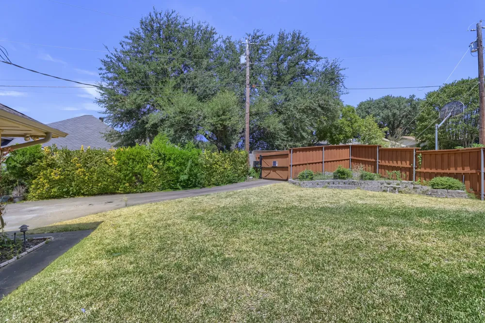 1931 Silver Creek Place Duncanville, TX 75137