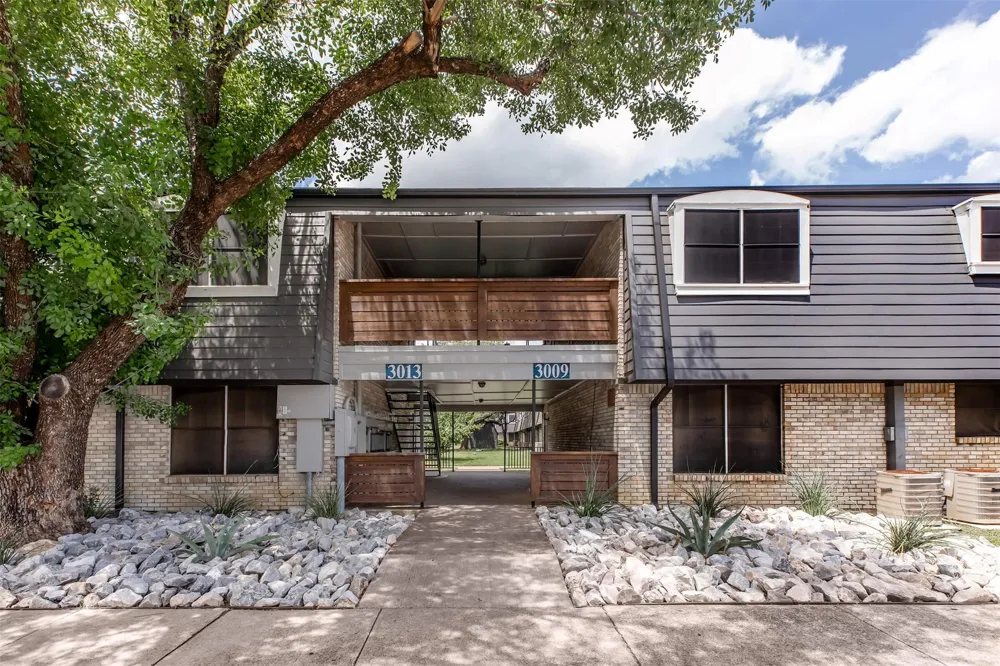 3001 Jane Lane #1206 Haltom City, TX 76117