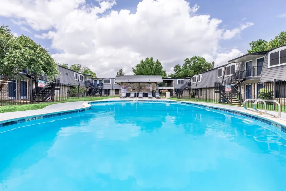 3001 Jane Lane #1206 Haltom City, TX 76117