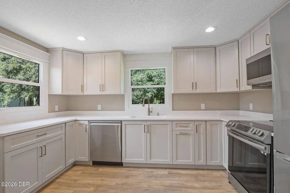 2463 Pioneer Trail New Smyrna Beach, FL 32168