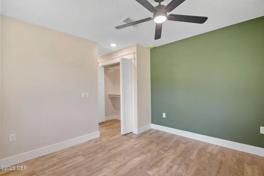 2463 Pioneer Trail New Smyrna Beach, FL 32168