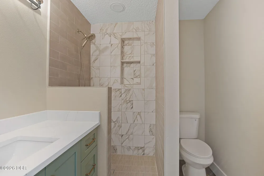 2463 Pioneer Trail New Smyrna Beach, FL 32168