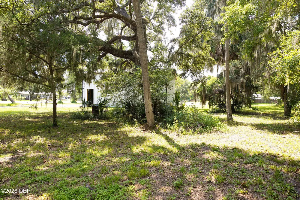 2463 Pioneer Trail New Smyrna Beach, FL 32168