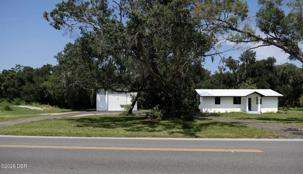 2463 Pioneer Trail New Smyrna Beach, FL 32168