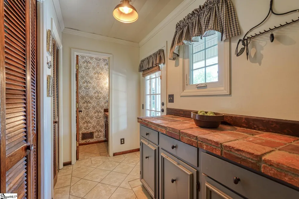 688 Corinth Road Gaffney, SC 29340