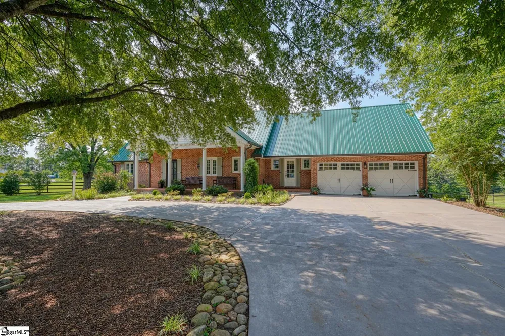 688 Corinth Road Gaffney, SC 29340
