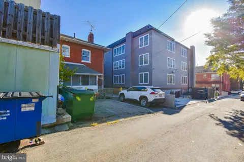 2216 WISCONSIN AVENUE NW