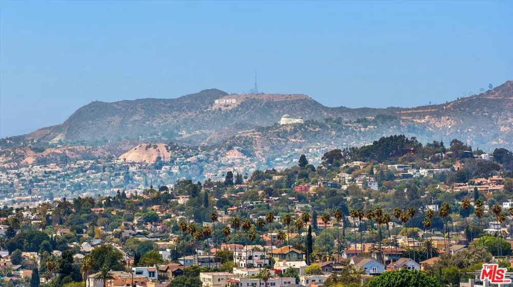 1098 Everett Place Los Angeles, CA 90026