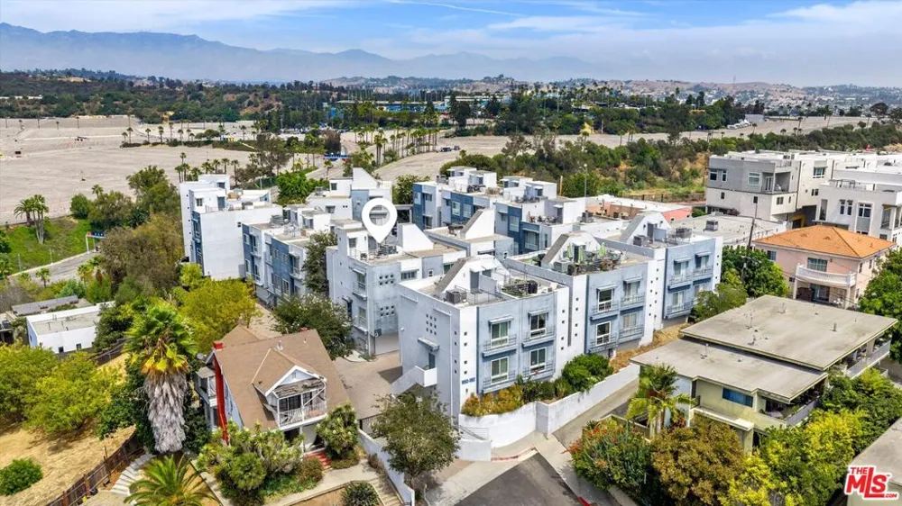 1098 Everett Place Los Angeles, CA 90026