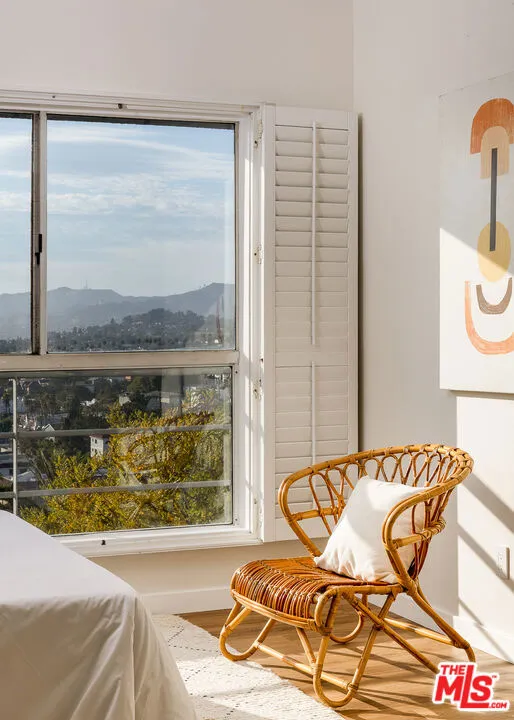 1098 Everett Place Los Angeles, CA 90026