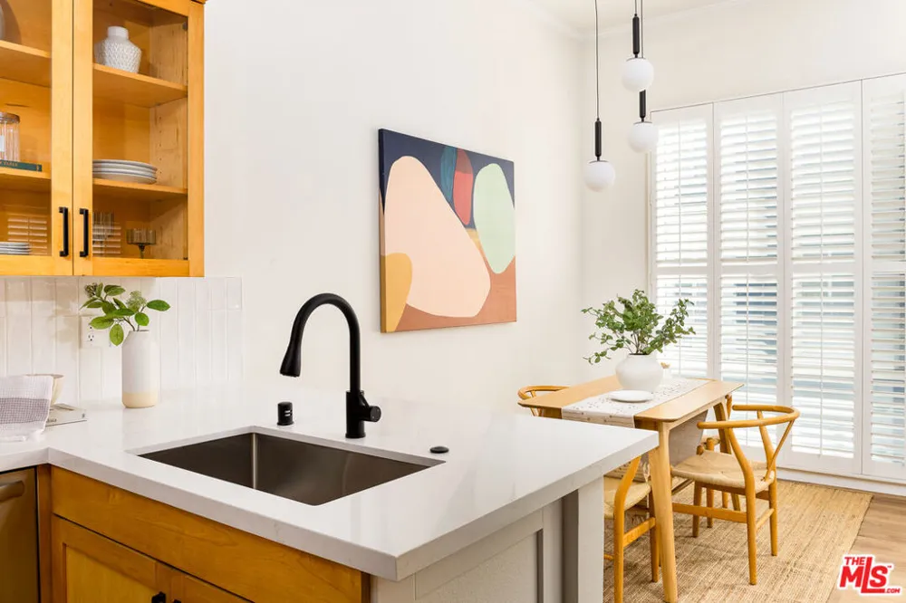 1098 Everett Place Los Angeles, CA 90026