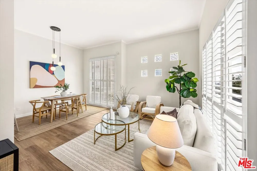1098 Everett Place Los Angeles, CA 90026