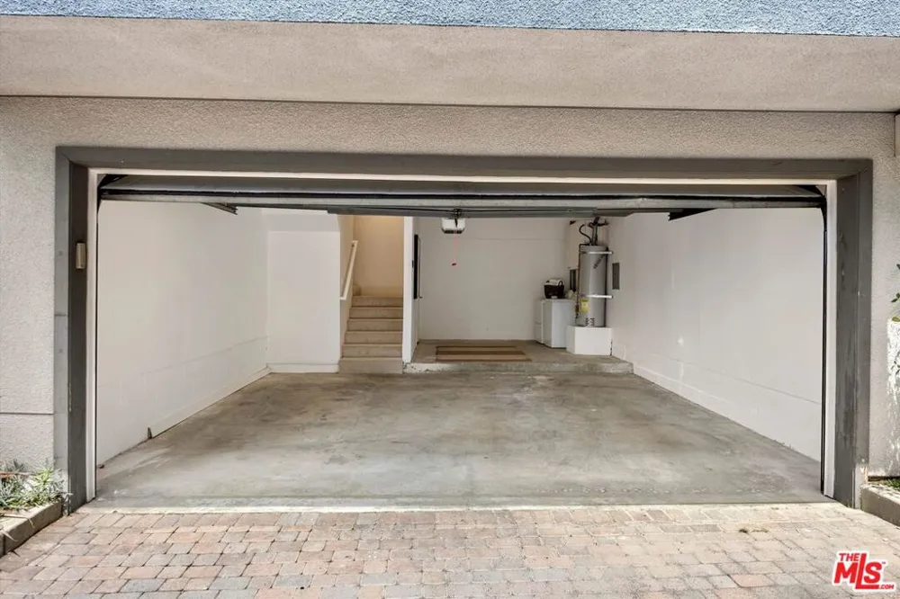 1098 Everett Place Los Angeles, CA 90026