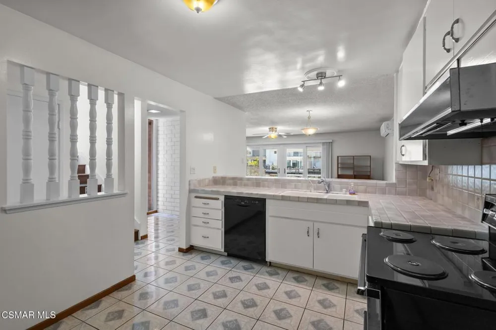 1654 Edgewater Lane Camarillo, CA 93010