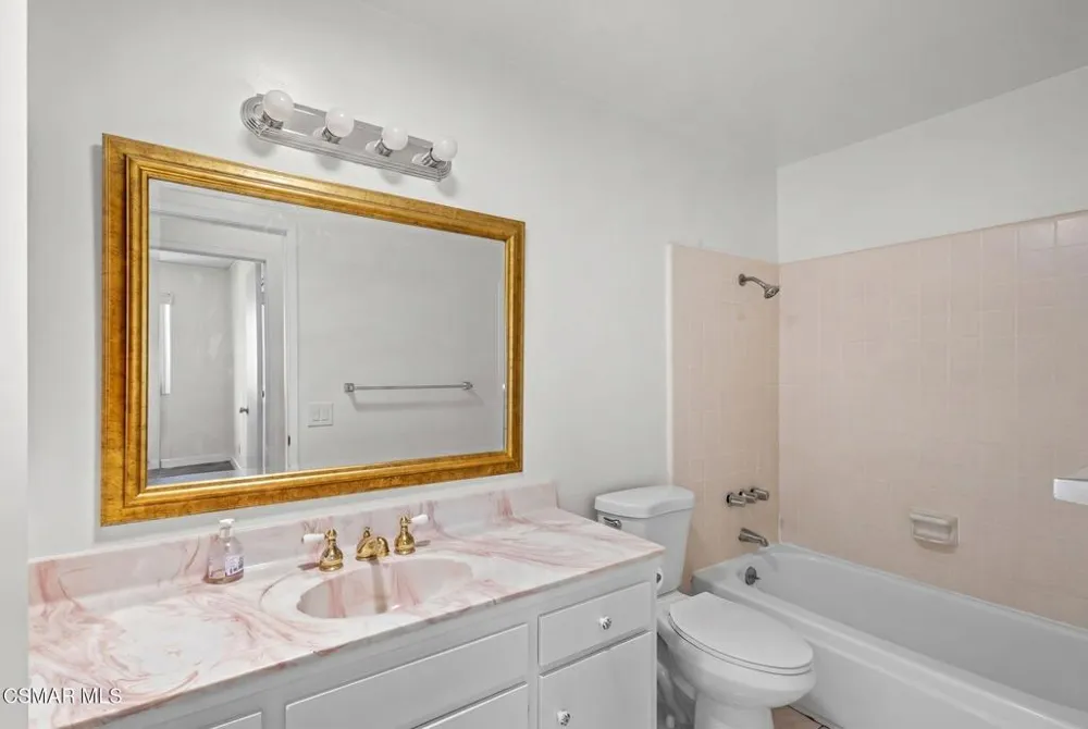 1654 Edgewater Lane Camarillo, CA 93010