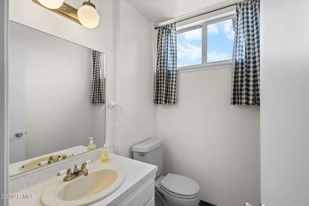 1654 Edgewater Lane Camarillo, CA 93010