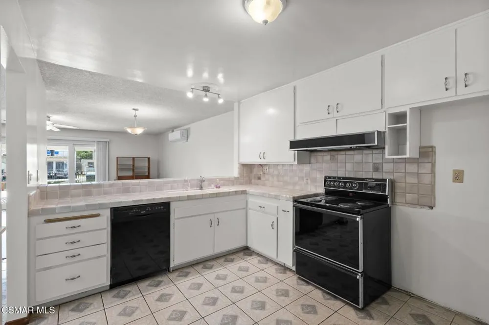 1654 Edgewater Lane Camarillo, CA 93010