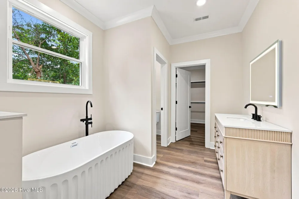 6818 River Road Washington, NC 27889