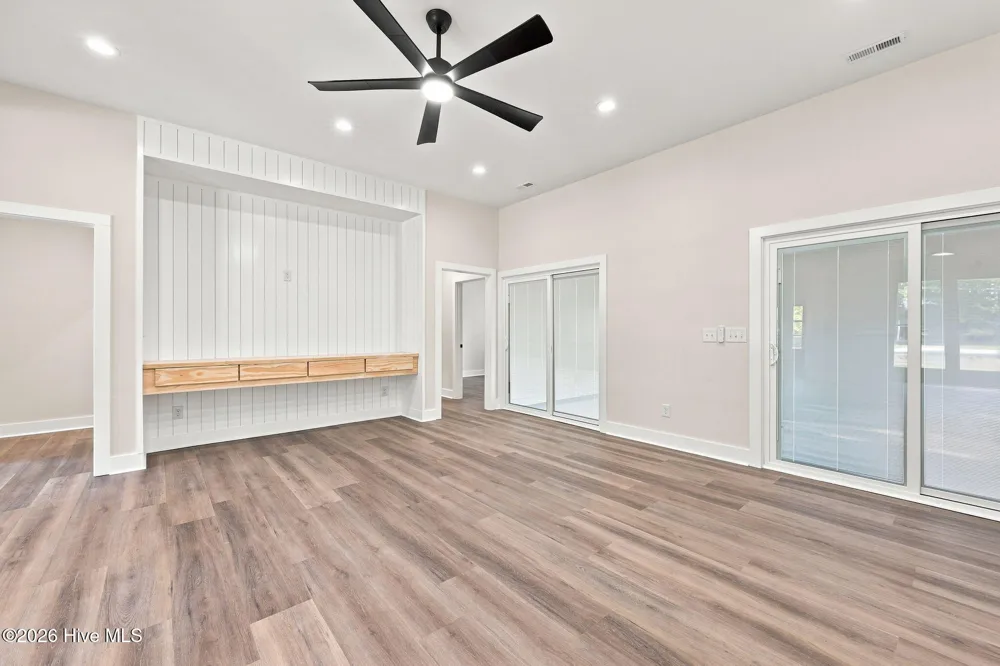 6818 River Road Washington, NC 27889