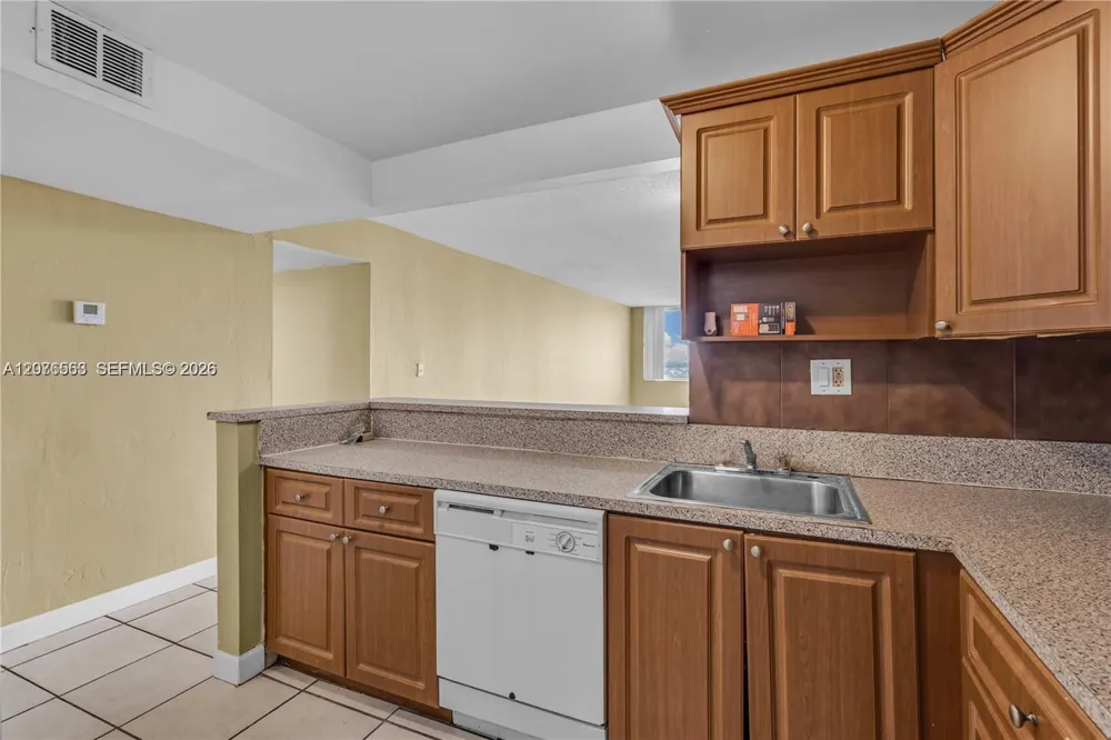 9143 SW 77th Ave #B802 Miami, FL 33156